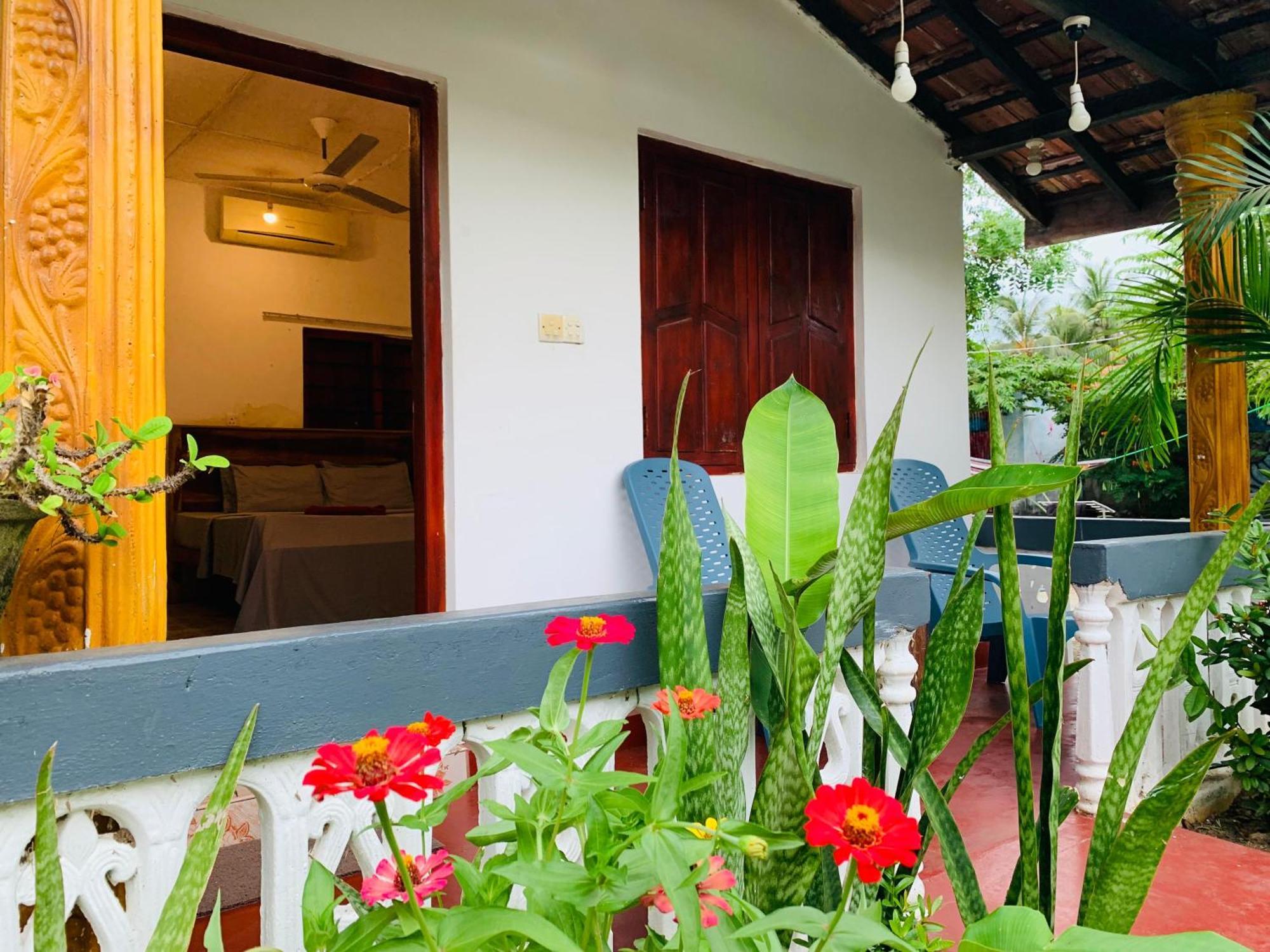 Little Fairy Home B&B Arugam Bay Bagian luar foto